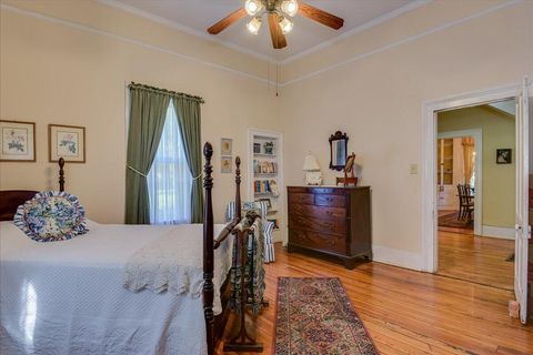 Tiny photo for 501 Buncombe Street, Edgefield, SC 29824 (MLS # 214829)