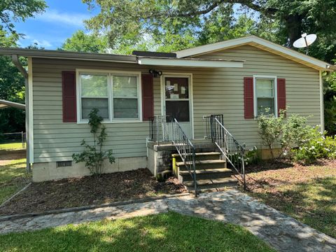 Photo of 103 Furman Avenue, Greenwood, SC 29649 (MLS # 223369)