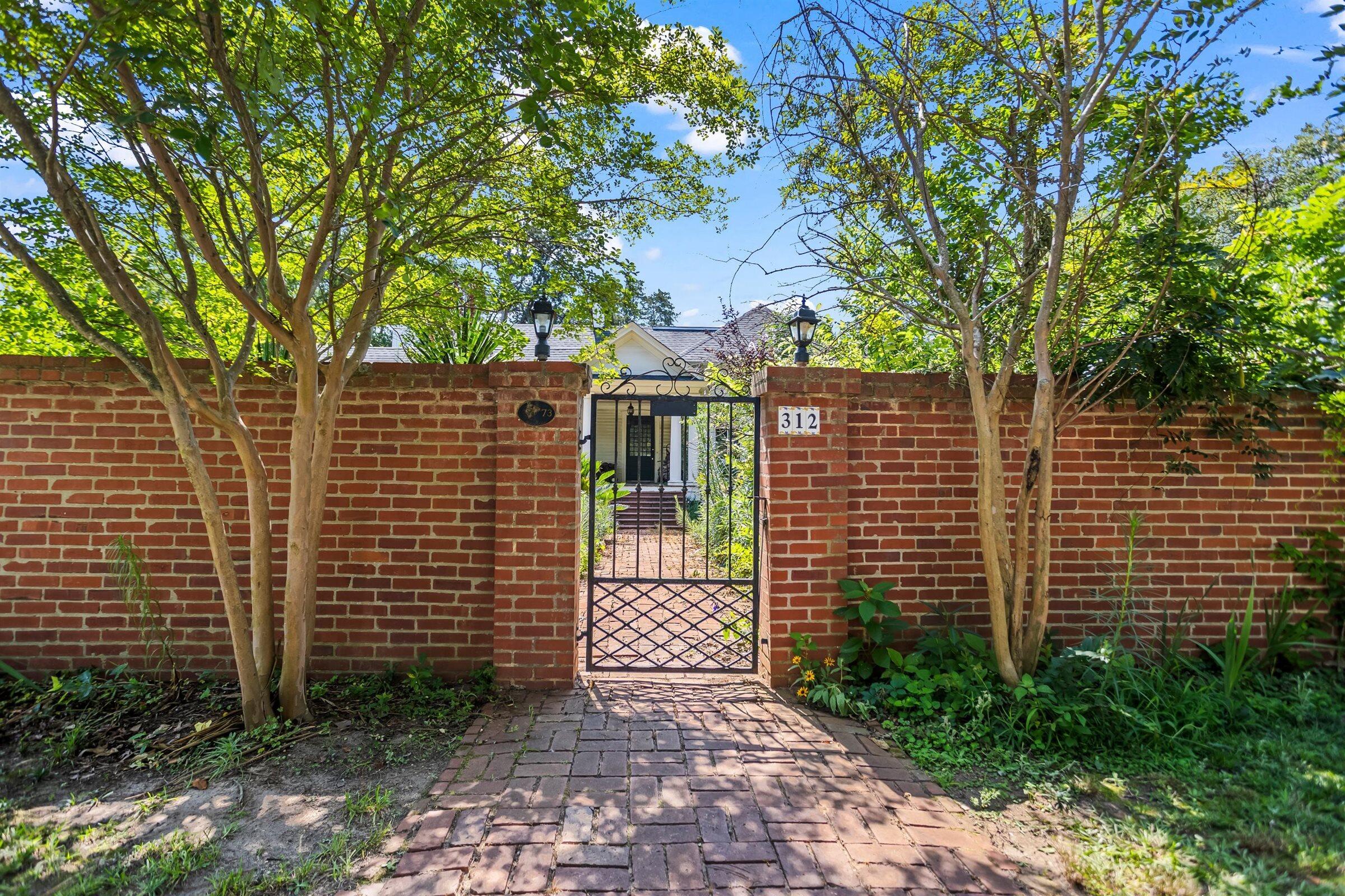 312 Horry Street SE
