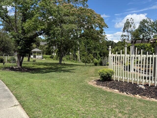 2508 Queens Court