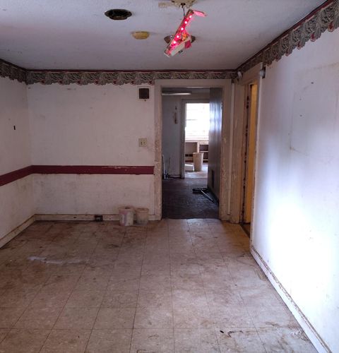 Tiny photo for 102 W Market Street, Timmonsville, SC 29161 (MLS # 217309)