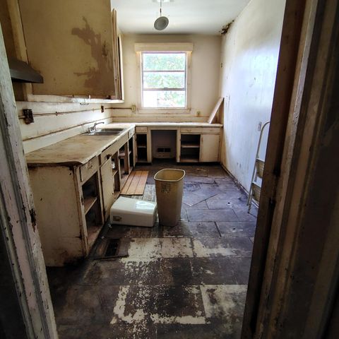 Tiny photo for 102 W Market Street, Timmonsville, SC 29161 (MLS # 217309)