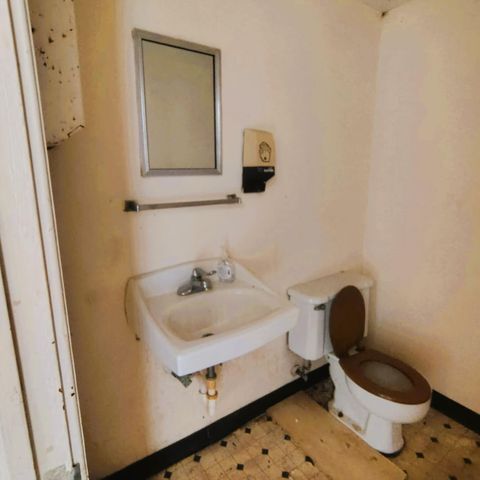 Tiny photo for 102 W Market Street, Timmonsville, SC 29161 (MLS # 217309)