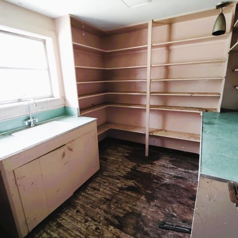 Tiny photo for 102 W Market Street, Timmonsville, SC 29161 (MLS # 217309)