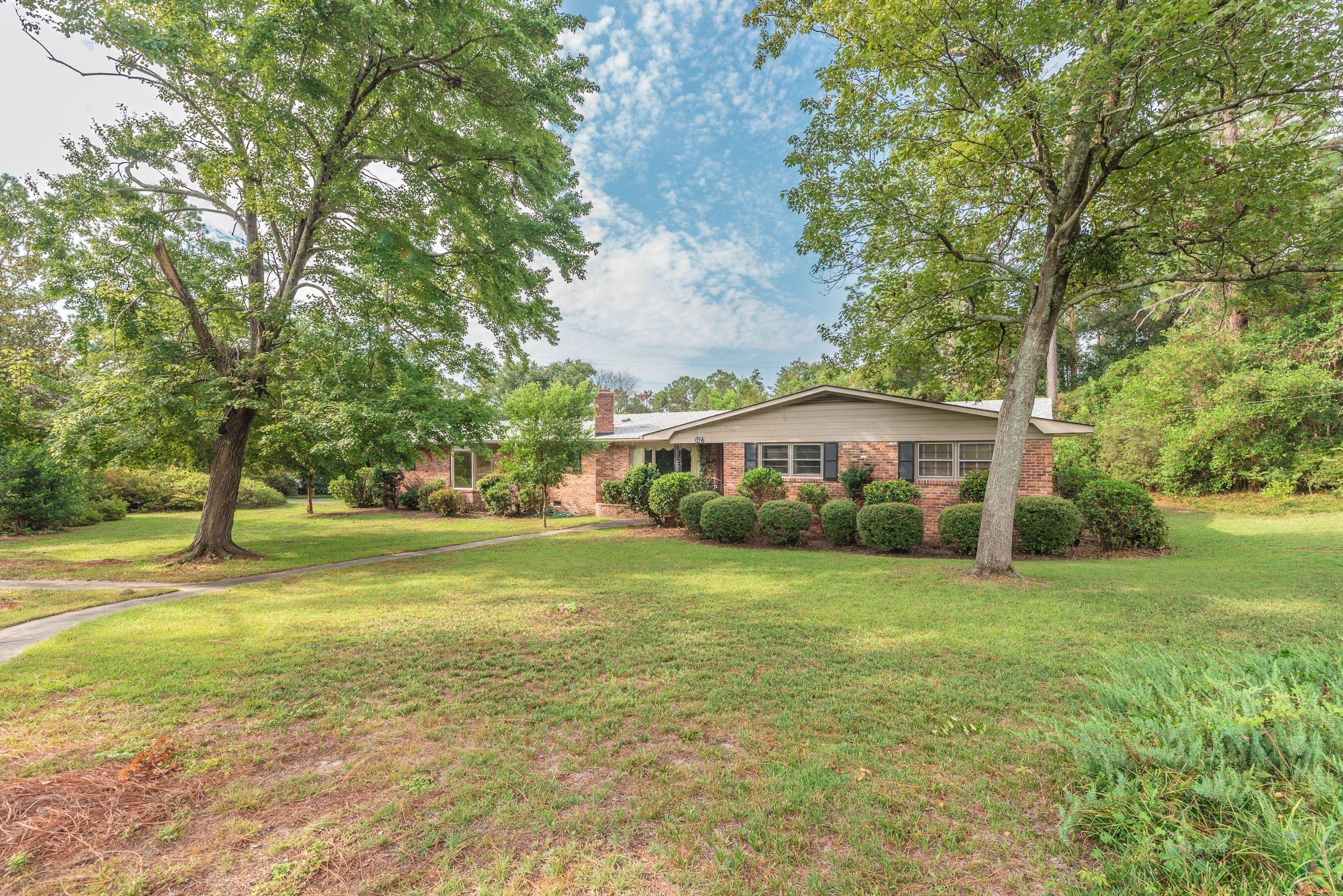 3427 Hall Drive