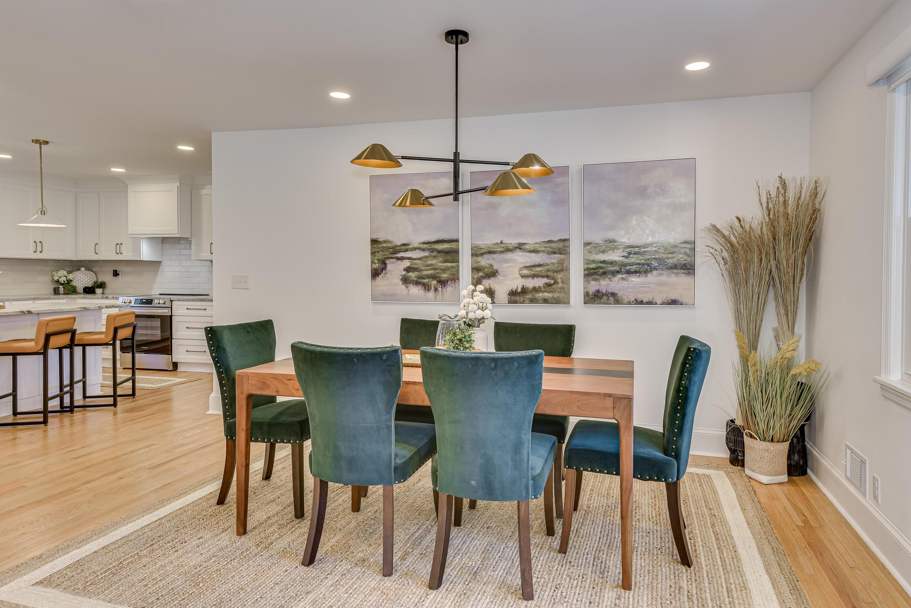 933 Whitehall Place SE