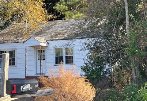 Tiny photo for 25 Augusta Road, Aiken, SC 29801 (MLS # 220946)