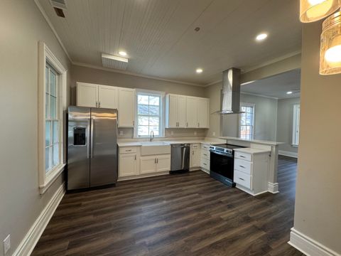 Tiny photo for 191 Mc Cary Street, Edgefield, SC 29824 (MLS # 222129)