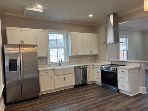 Tiny photo for 191 Mc Cary Street, Edgefield, SC 29824 (MLS # 222129)