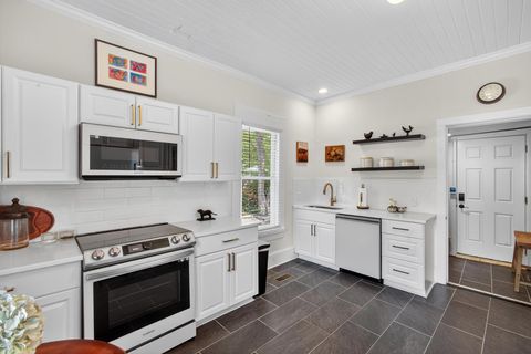 Tiny photo for 102 Edgefield Avenue NE, Aiken, SC 29801 (MLS # 219940)
