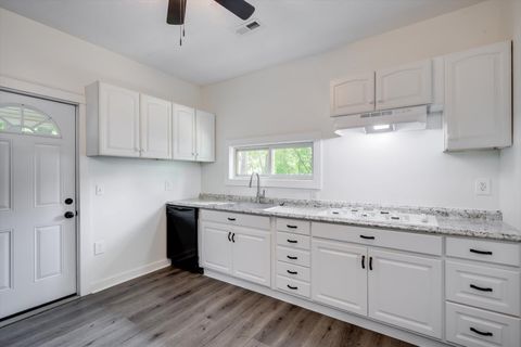 Tiny photo for 311 Abbeville Avenue NE, Aiken, SC 29801 (MLS # 217061)