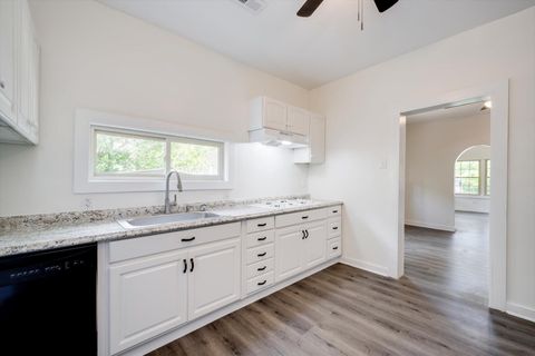 Tiny photo for 311 Abbeville Avenue NE, Aiken, SC 29801 (MLS # 217061)