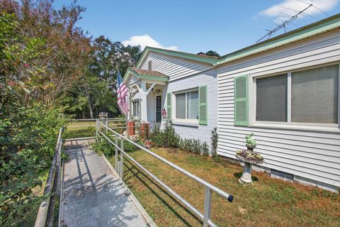 Tiny photo for 1104 Hampton Avenue NW, Aiken, SC 29801 (MLS # 219638)