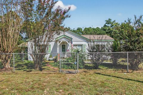 Photo of 1104 Hampton Avenue NW, Aiken, SC 29801 (MLS # 219638) Photo of 1104 Hampton Avenue NW, Aiken, SC 29801 (MLS # 219638)