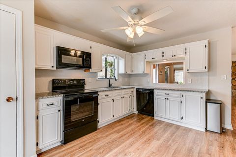 Tiny photo for 3203 N Wimbledon Drive, Augusta, GA 30909 (MLS # 222165)