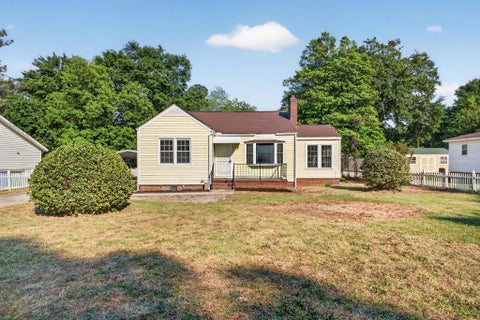 Photo of 450 Williamsburg Street NE, Aiken, SC 29801 (MLS # 223783)