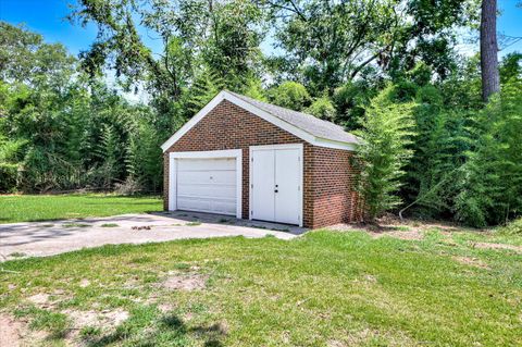 Tiny photo for 420 Columbia Road, Edgefield, SC 29824 (MLS # 215604)