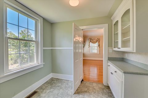 Tiny photo for 420 Columbia Road, Edgefield, SC 29824 (MLS # 215604)