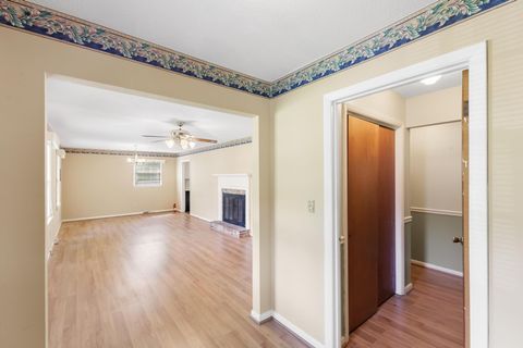 Tiny photo for 429 Donna Street, Williston, SC 29853 (MLS # 217419)