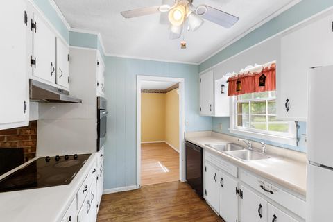 Tiny photo for 429 Donna Street, Williston, SC 29853 (MLS # 217419)