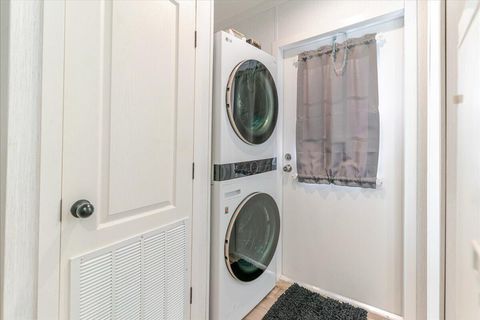 Tiny photo for 269 Parkwood Avenue, North, SC 29112 (MLS # 220066)