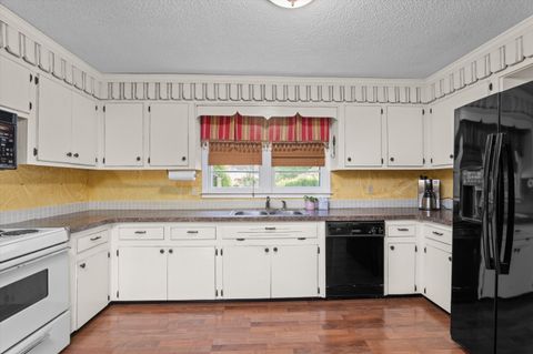 Tiny photo for 305 Robinson Drive, New Ellenton, SC 29809 (MLS # 218045)