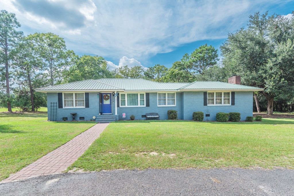 Photo for 581 Montmorenci Road, Aiken, SC 29801 (MLS # 219171)