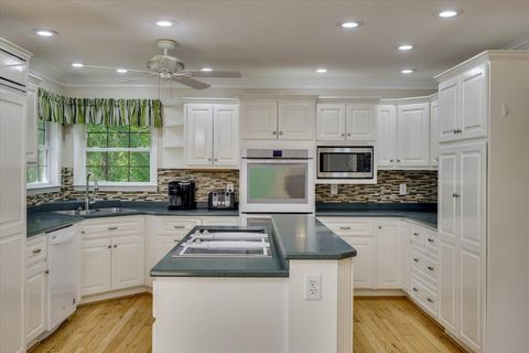 Tiny photo for 140 Bereau Drive, Mccormick, SC 29835 (MLS # 220103)