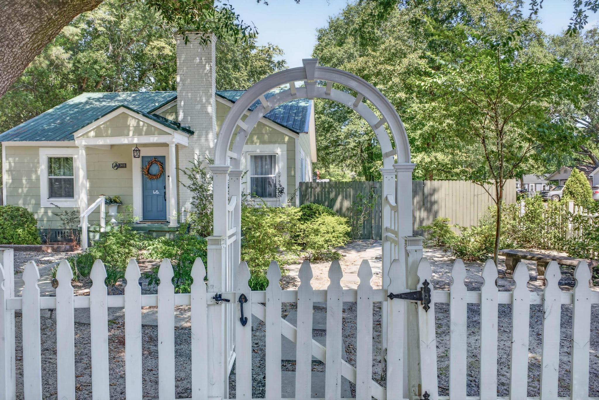 303 Solann Street SE