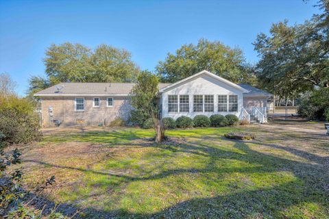 Tiny photo for 7 Donna Street, Williston, SC 29853 (MLS # 221861)