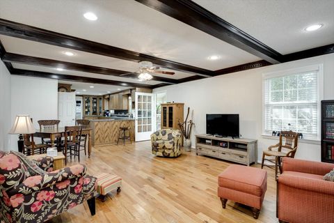 Tiny photo for 7 Donna Street, Williston, SC 29853 (MLS # 221861)