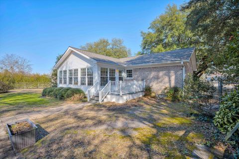 Tiny photo for 7 Donna Street, Williston, SC 29853 (MLS # 221861)