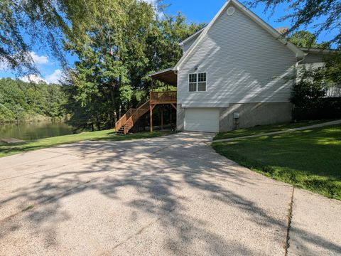 Tiny photo for 10 New Market Road, Trenton, SC 29847 (MLS # 219071)