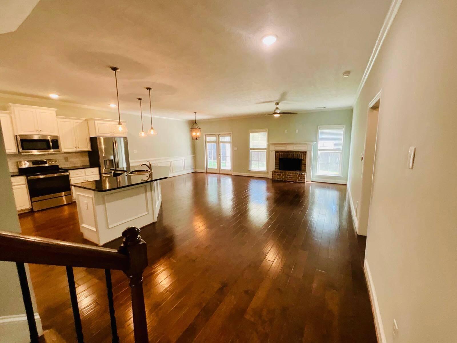 3335 Greymoor Circle