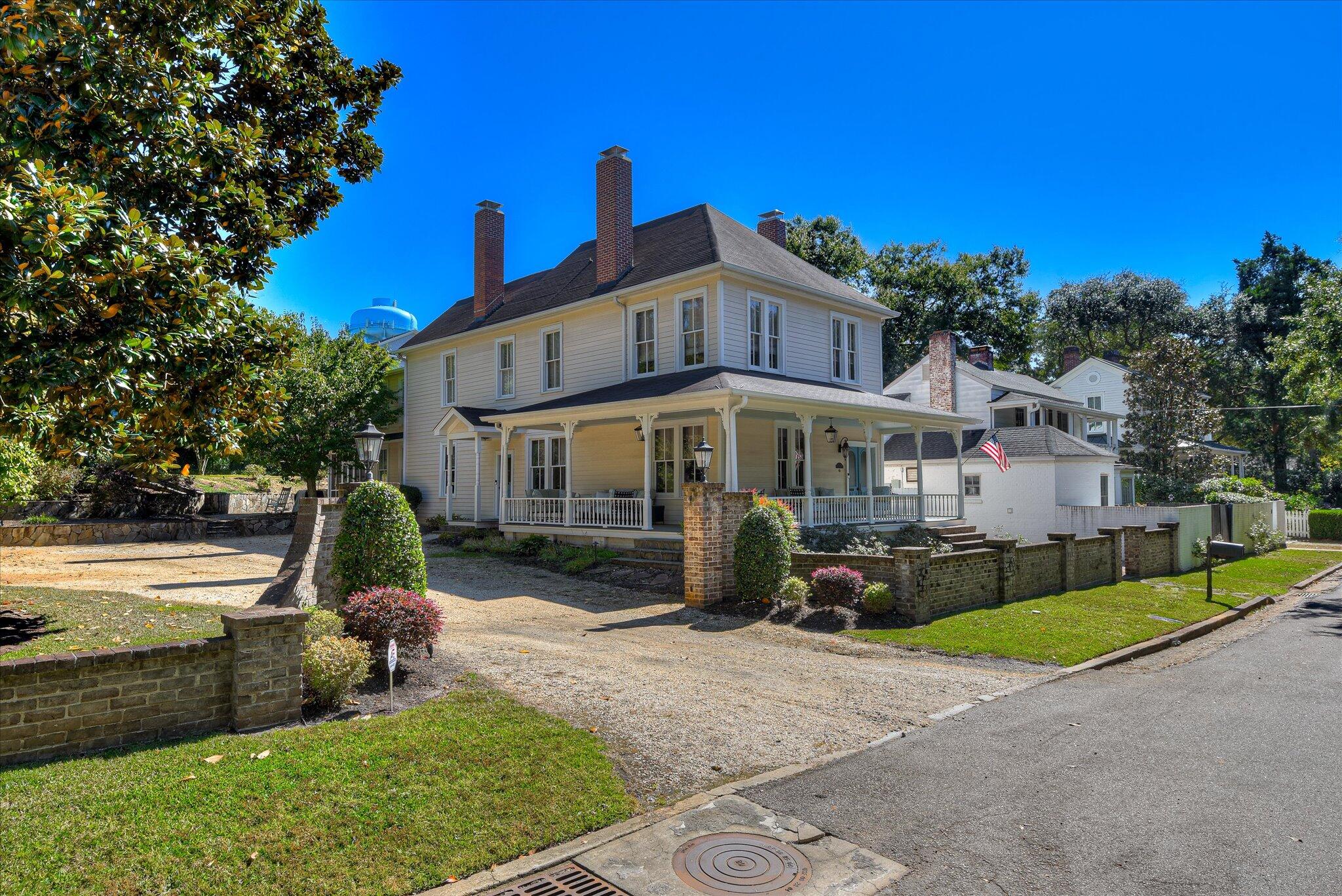 320 Newberry Street SW