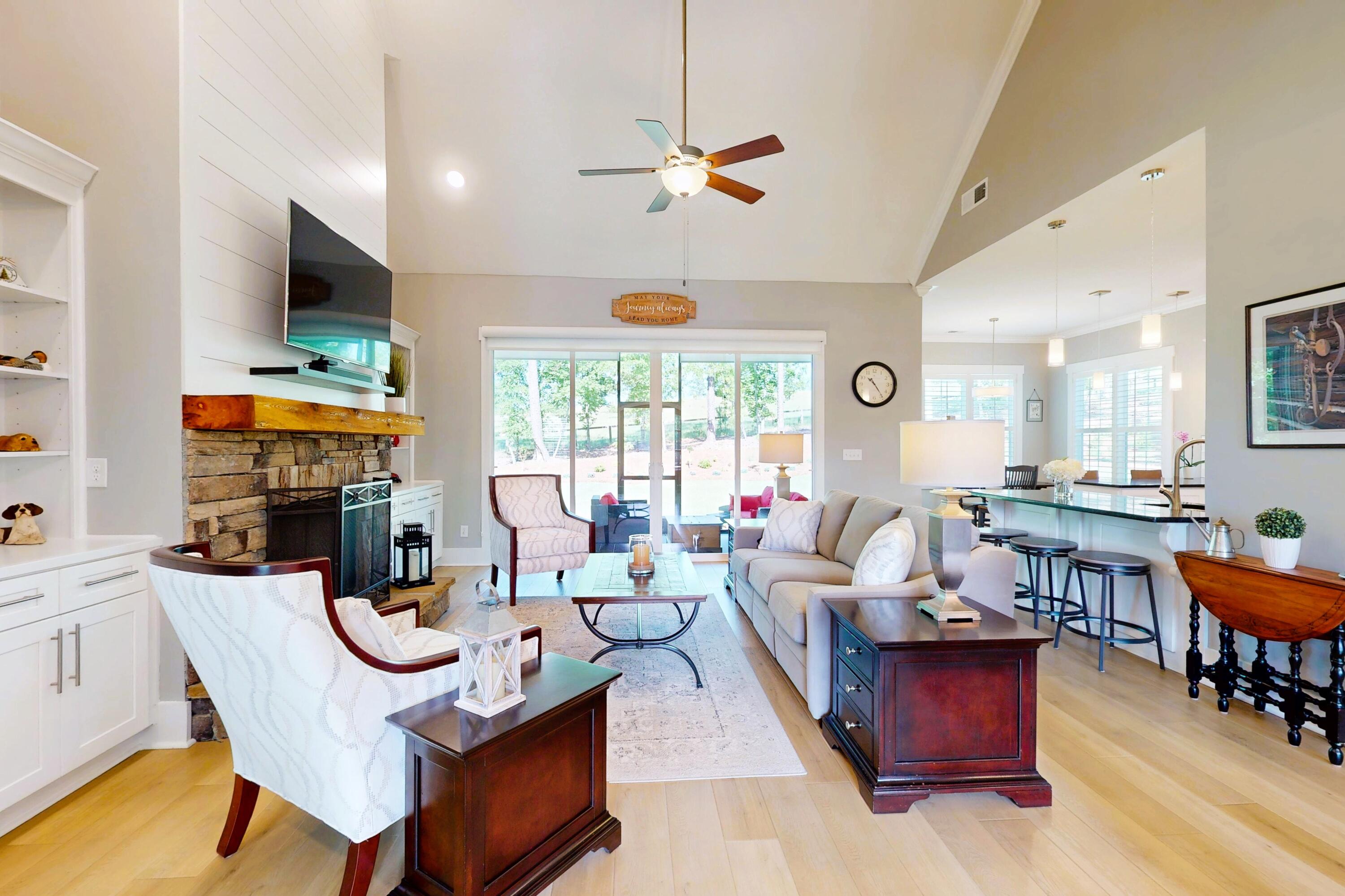 Aiken, South Carolina 29803, United States, 4 Bedrooms Bedrooms, ,4 BathroomsBathrooms,Residential,Active,130111