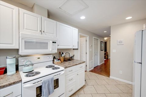 Tiny photo for 240 Chesterfield Street N, Aiken, SC 29801 (MLS # 221325)