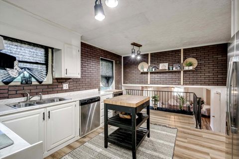 Tiny photo for 707 Oriole Street, Aiken, SC 29803 (MLS # 219910)