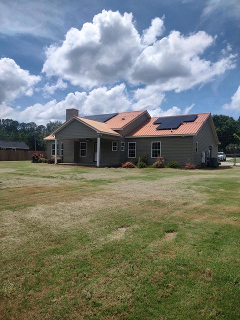 Tiny photo for 11 Summerfield Court, Trenton, SC 29847 (MLS # 217943)