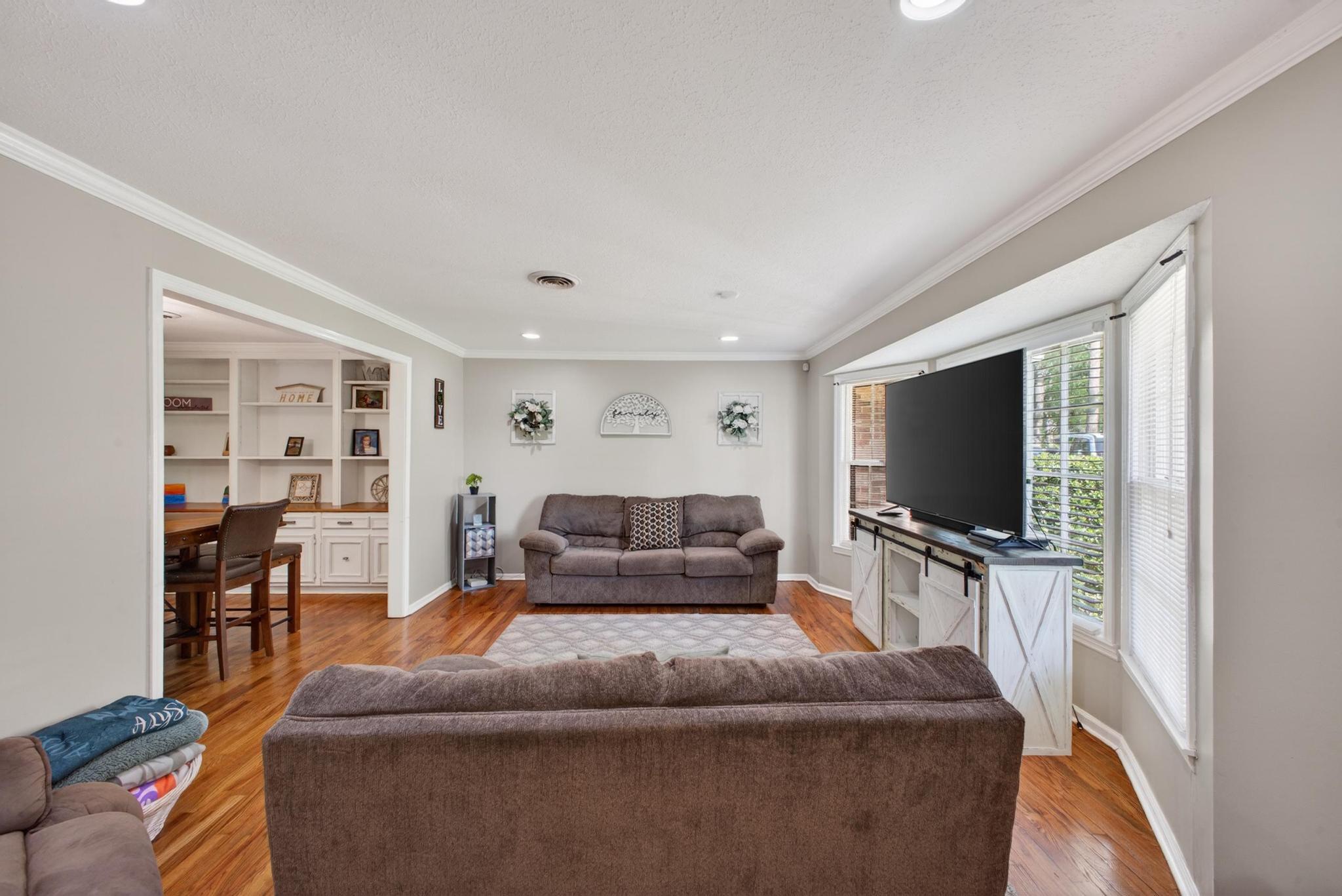 909 Osbon Drive