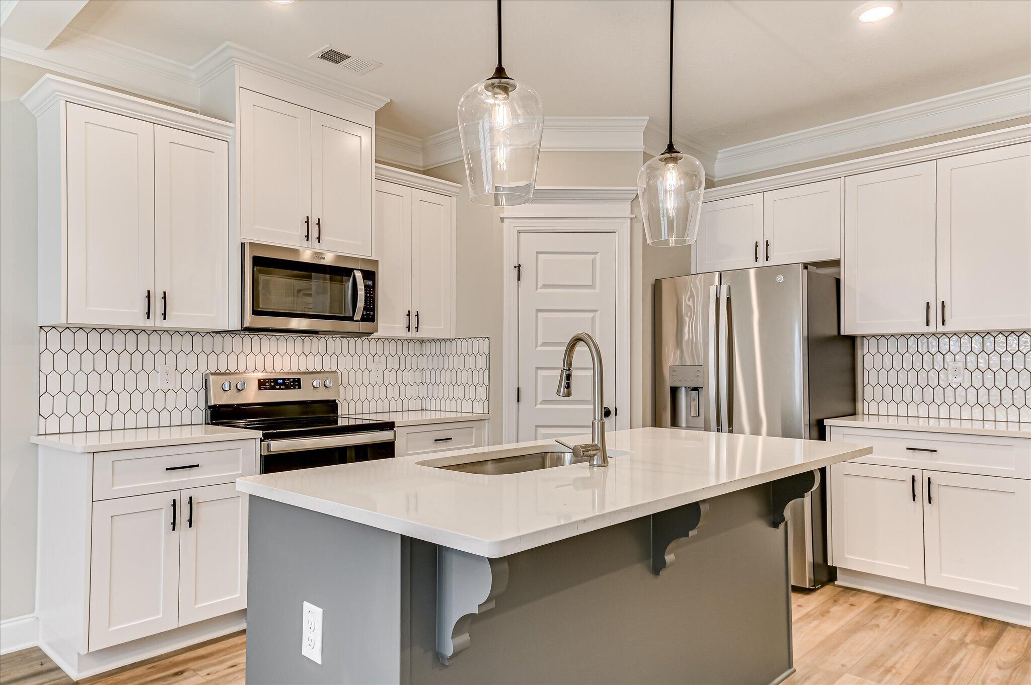 845 Speckled Teal Path