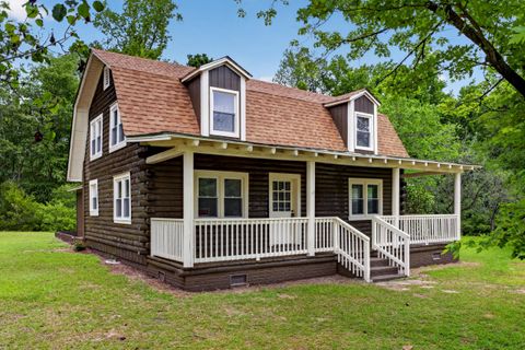 Photo of 621 Brookwood Circle, Darlington, SC 29532 (MLS # 224122)