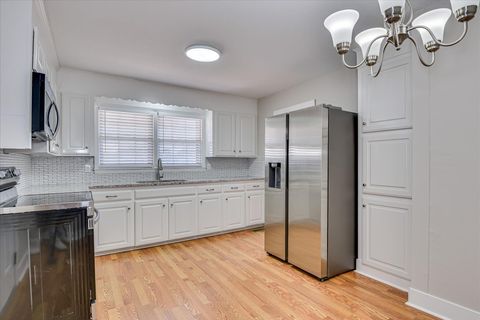 Tiny photo for 318 Main Street, Graniteville, SC 29829 (MLS # 221361)