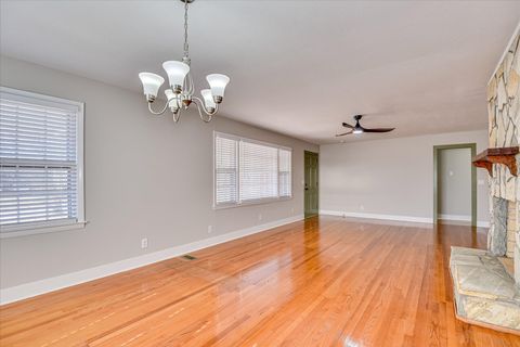 Tiny photo for 318 Main Street, Graniteville, SC 29829 (MLS # 221361)