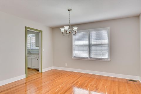 Tiny photo for 318 Main Street, Graniteville, SC 29829 (MLS # 221361)