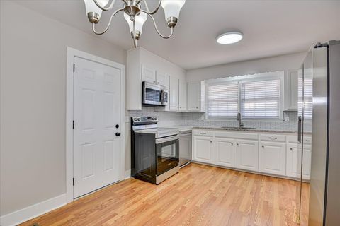 Tiny photo for 318 Main Street, Graniteville, SC 29829 (MLS # 221361)