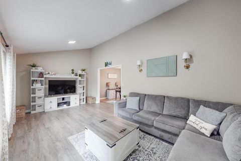 Tiny photo for 613 Cardinal Drive SW, Aiken, SC 29803 (MLS # 220214)