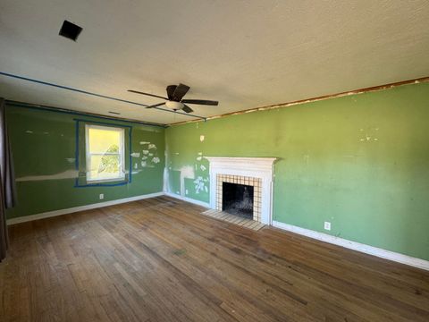 Tiny photo for 404 Columbia Road, Edgefield, SC 29824 (MLS # 221034)