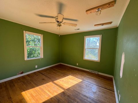 Tiny photo for 404 Columbia Road, Edgefield, SC 29824 (MLS # 221034)