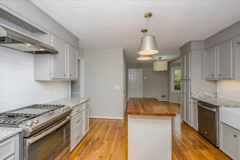 Tiny photo for 105 Interlachen Court SW, Aiken, SC 29803 (MLS # 219394)